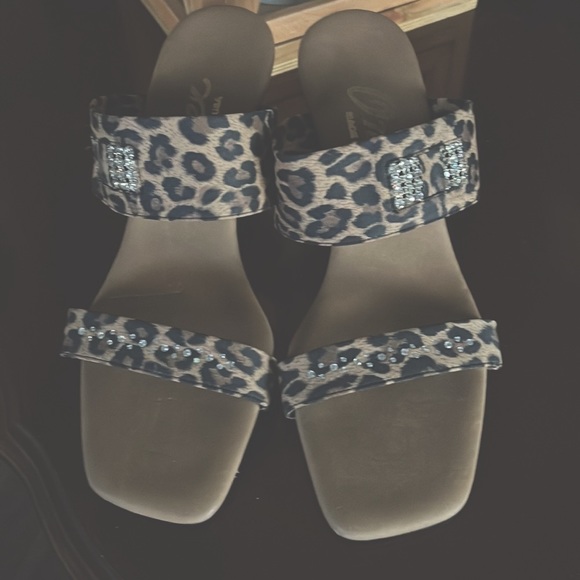 Sooo Cute!!! Onex Leopard Print Ladies Shoes - Picture 6 of 14
